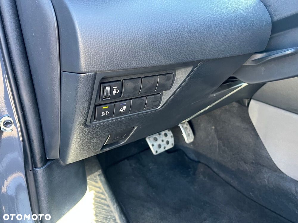 Toyota Yaris Hybrid 1.5 GR Sport - 24