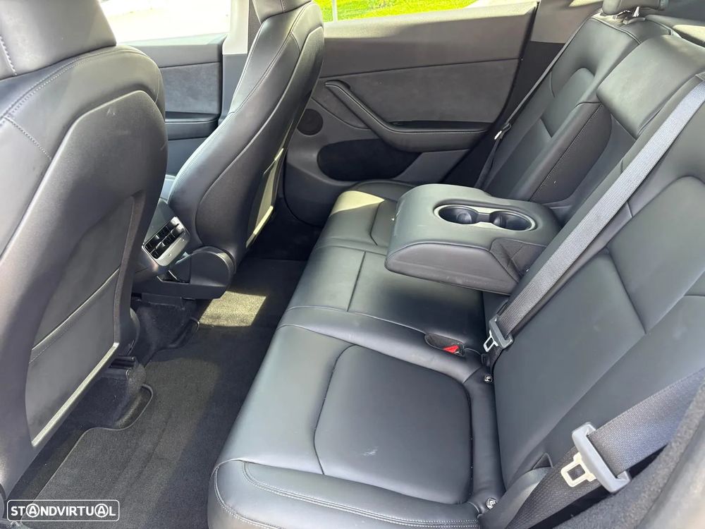 Tesla Model Y RWD - 6