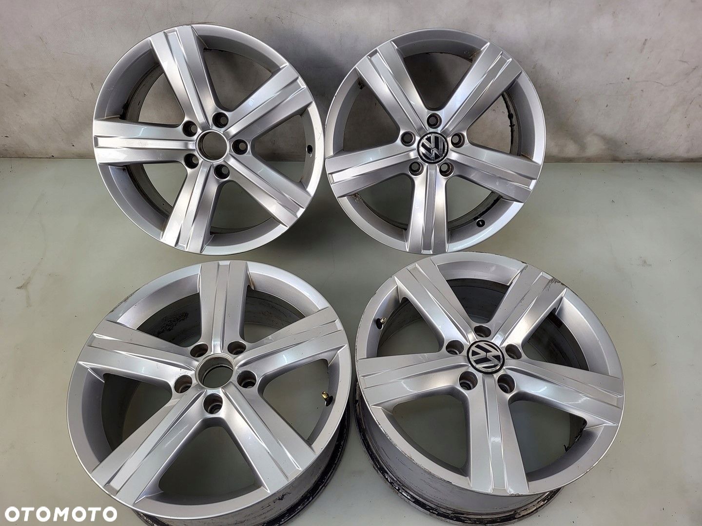 felgi aluminiowe 17" 7,5jx17 et47 5x112 VW PASSAT B7 3AA601025E - 1