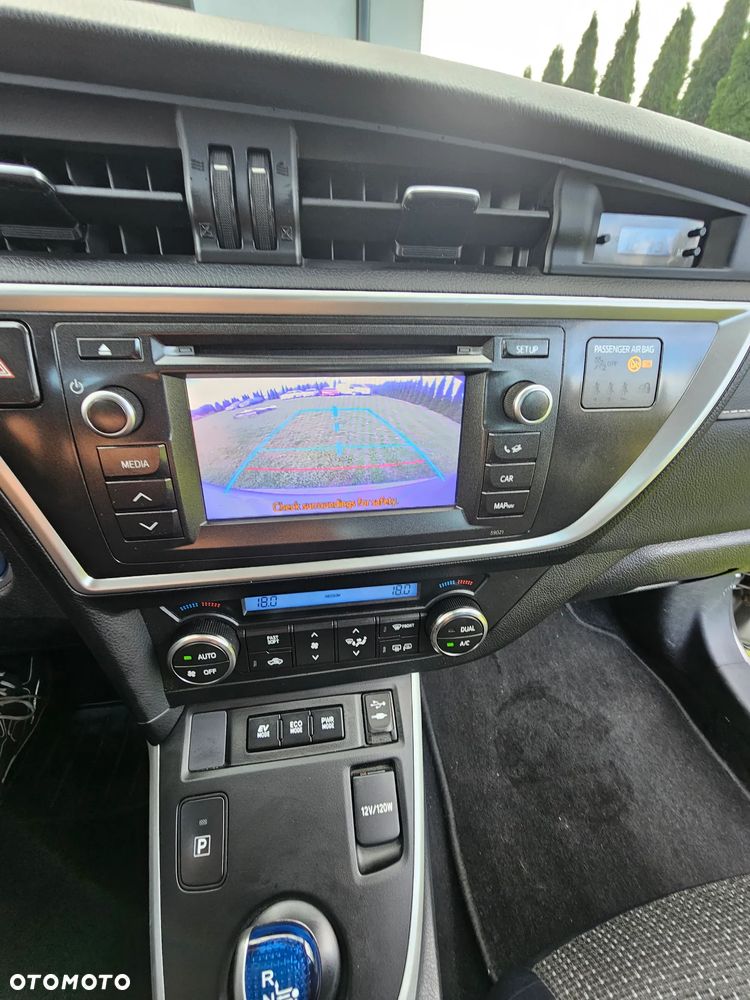 Toyota Auris - 10