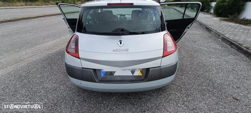 Renault Mégane 1.5 dCi Confort - 8