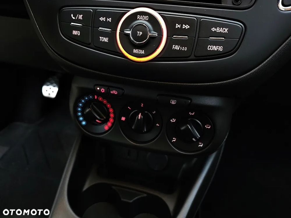 Opel Corsa 1.4 Cosmo - 30