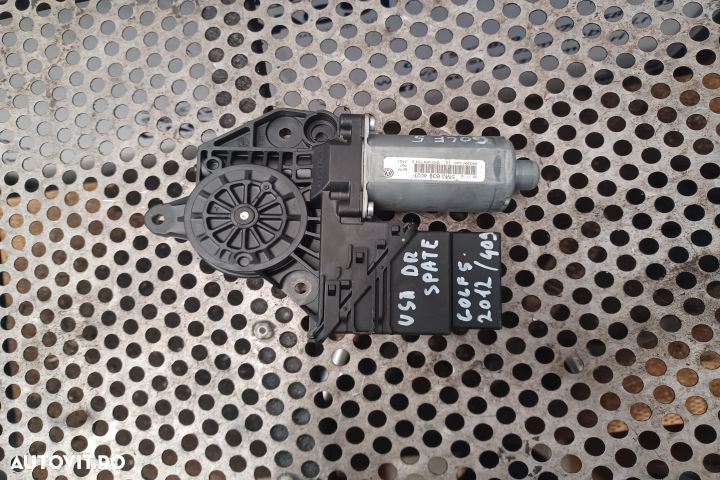 Motoras macara geam spate dreapta 5M0839402F Volkswagen VW Golf 6  [din 2008 pana  2015] seria Plus - 1