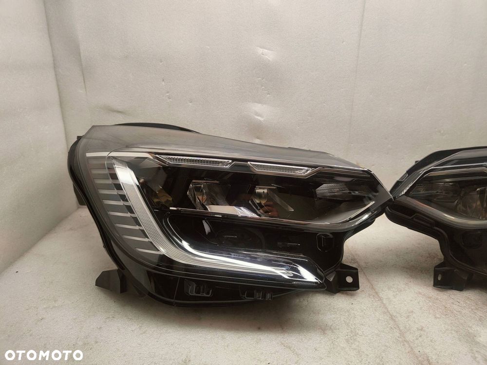 renault captur ii ciemne komplet lamp przednich 260104525r/ 260104525r - 2