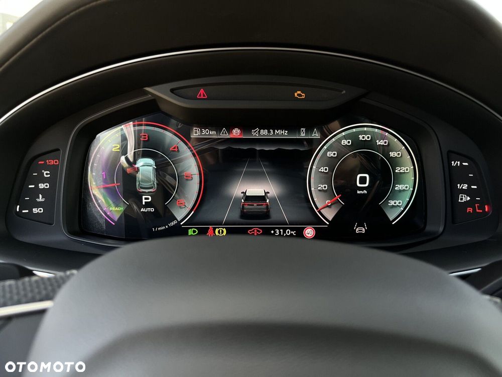 Audi Q8 - 31