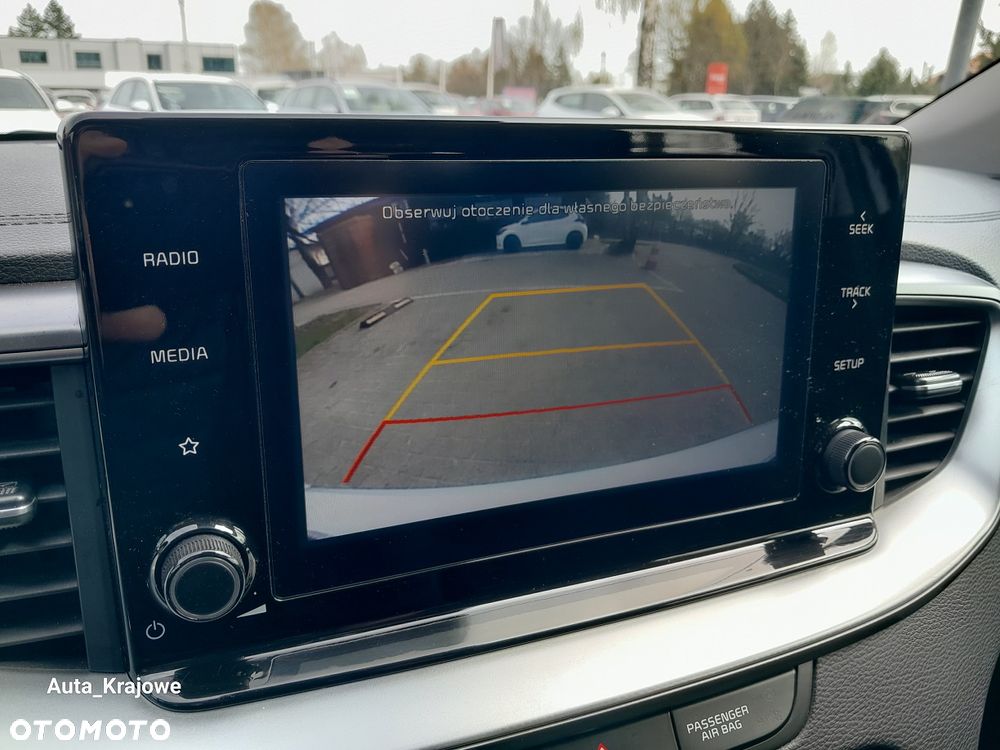 Kia Ceed 1.6 CRDi mHEV M - 17