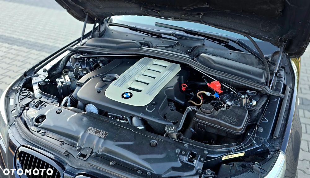 BMW Seria 5 530d Edition Sport - 38