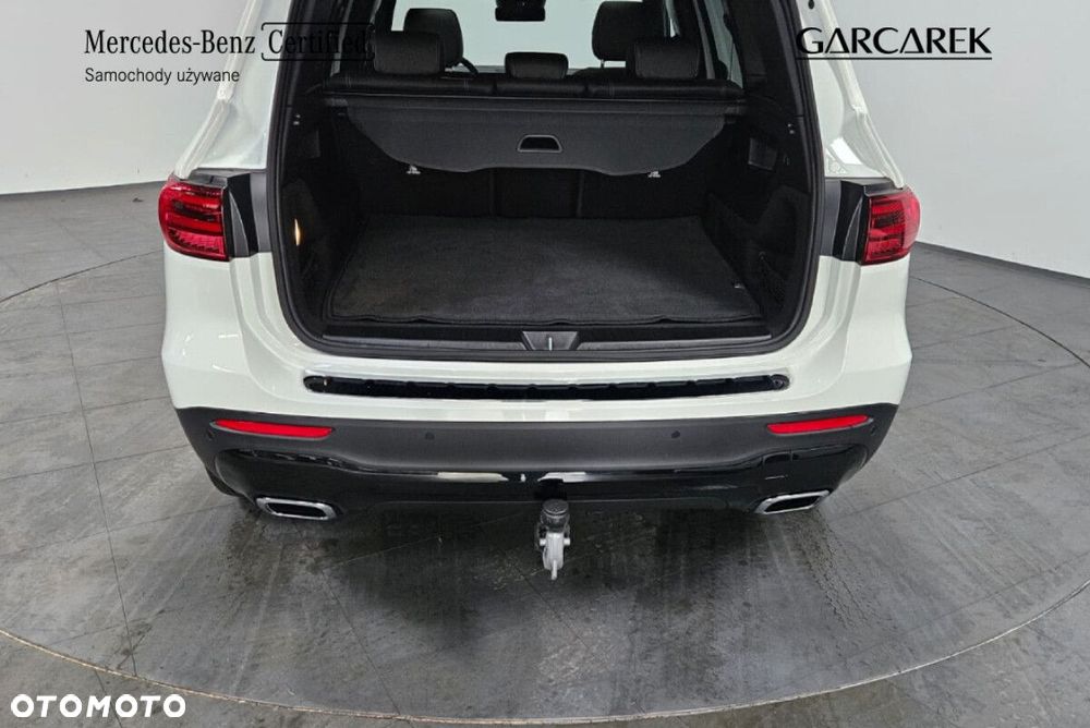 Mercedes-Benz GLB - 14