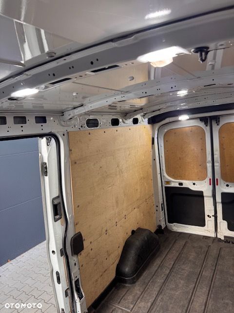 Ford TRANSIT - 12