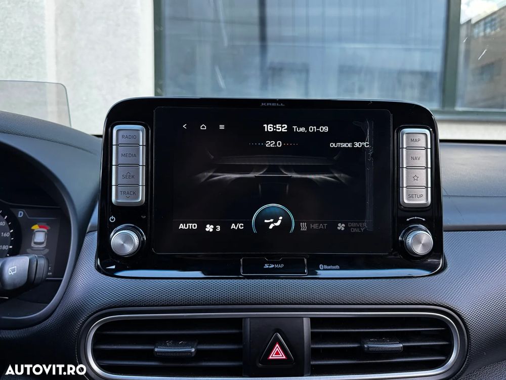 Hyundai KONA Premium - 35