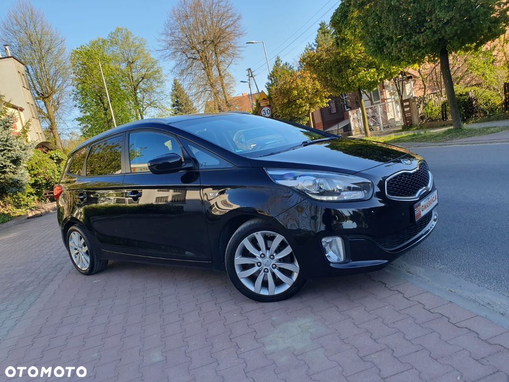 Kia Carens 1.6 GDI Attract - 25