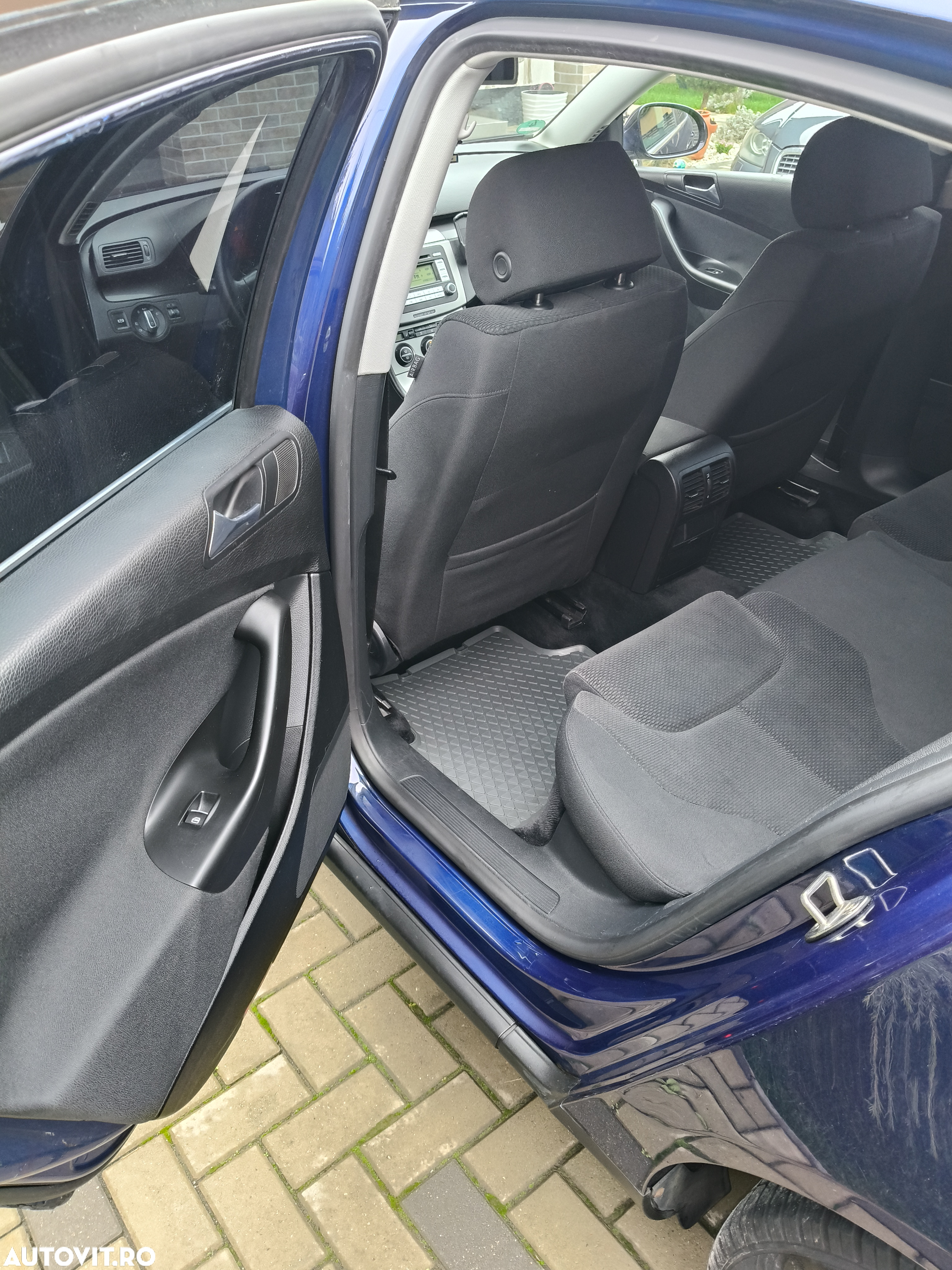 Volkswagen Passat 2.0 TDI Comfortline - 6
