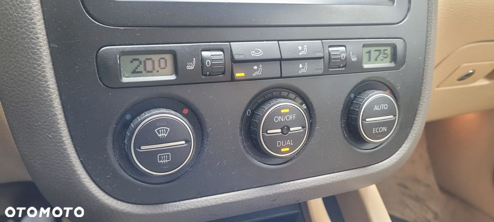 Volkswagen Jetta 1.6 FSI Comfortline - 7