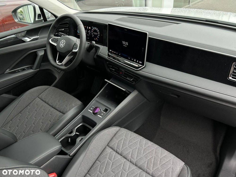 Volkswagen Tiguan - 13