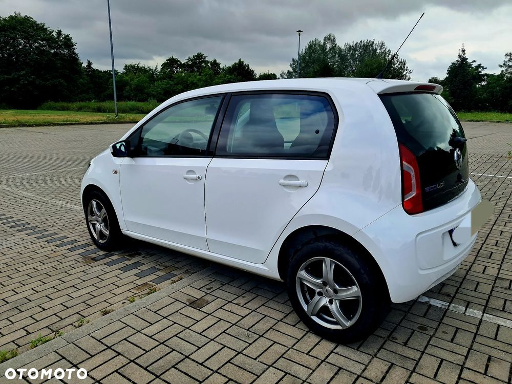 Volkswagen up! BlueMotion Technology cup - 3