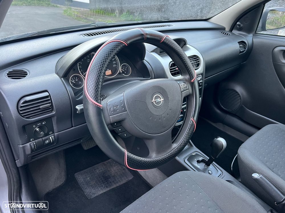 Opel Corsa 1.2 16V Cosmo Easytronic - 6
