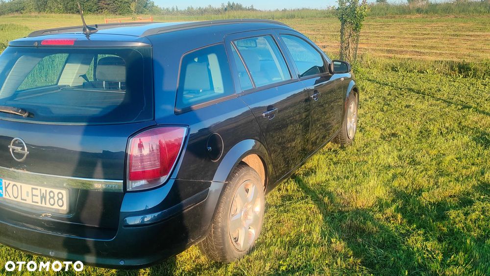 Opel Astra 1.9 CDTI DPF Cosmo - 3