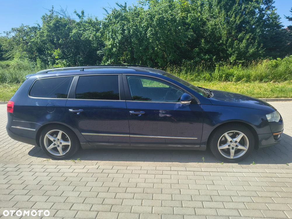 Volkswagen Passat 1.9 TDI Sportline - 4