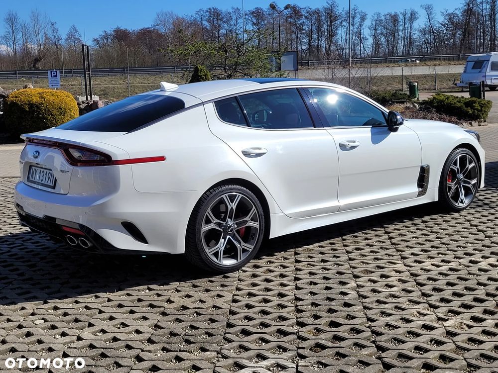 Kia Stinger - 6
