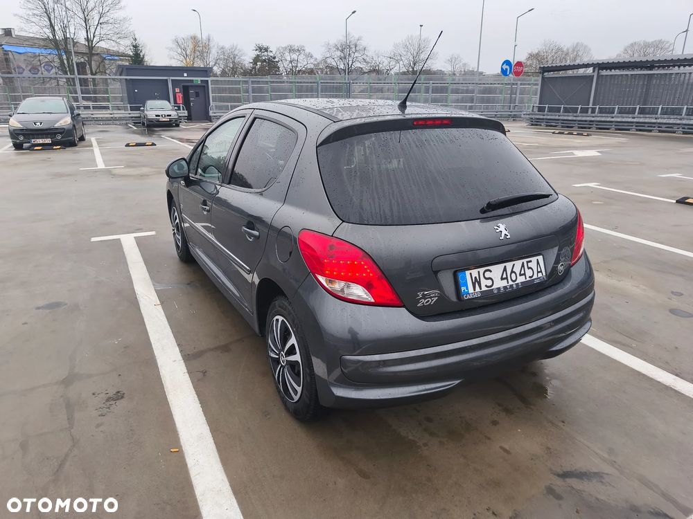 Peugeot 207 - 2