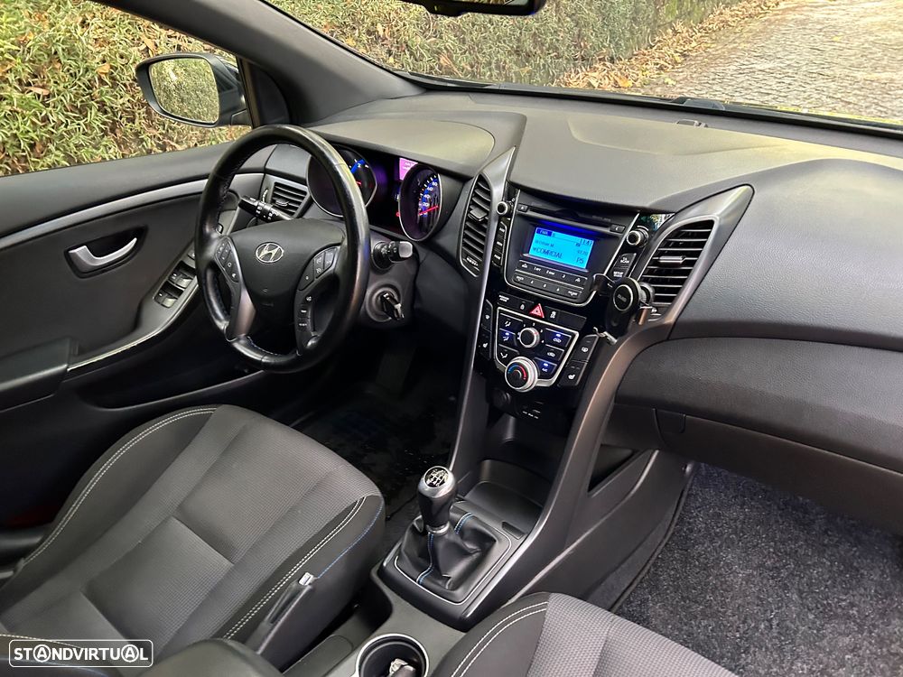 Hyundai i30 1.6 CRDI Blue Comfort J16 - 16