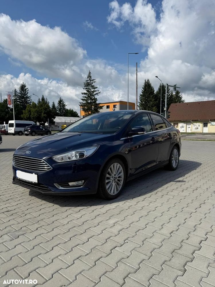 Ford Focus 1.5 EcoBoost Titanium - 1