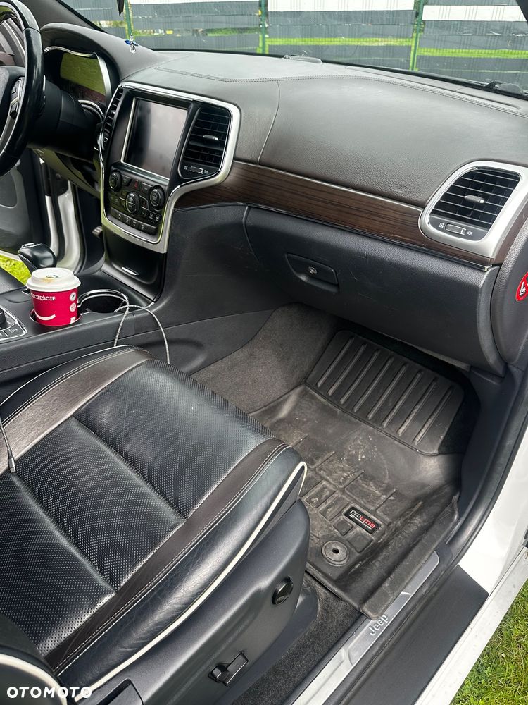 Jeep Grand Cherokee - 13