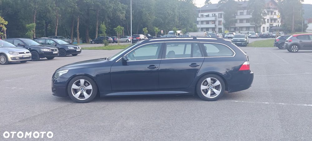 BMW Seria 5 523i - 4