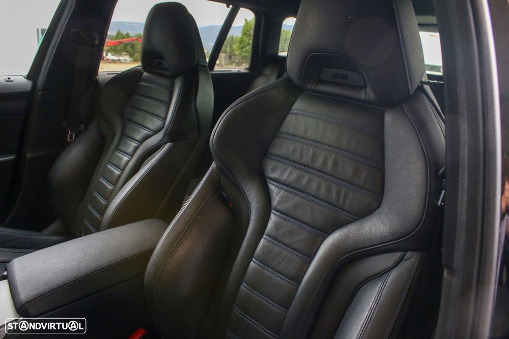 BMW 330 e Pack Desportivo M Auto - 18