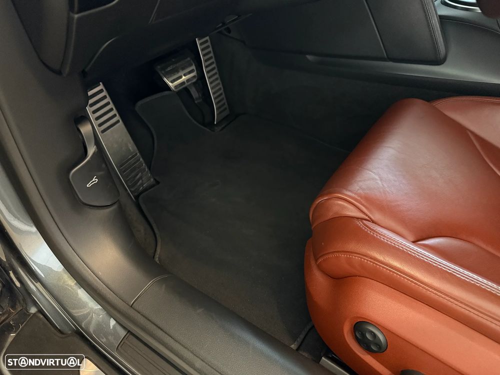 Audi R8 Coupé 4.2 FSI quattro R tronic - 26