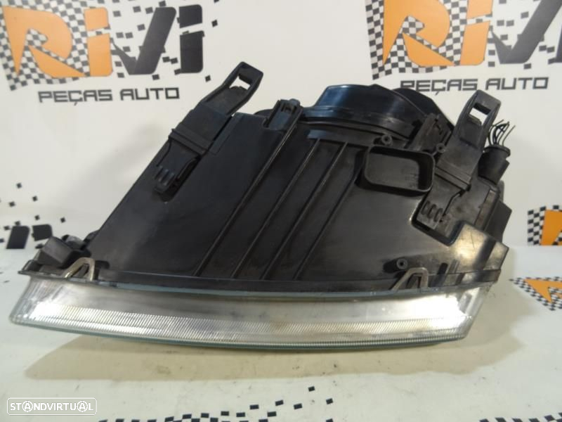 Ótica / Farol Direito Ford Focus Ii (Da_, Hcp, Dp)  4M51 13W029 Bd / 4 - 9