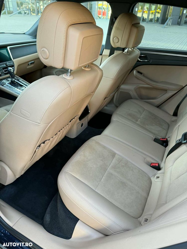 Porsche Macan Standard - 8