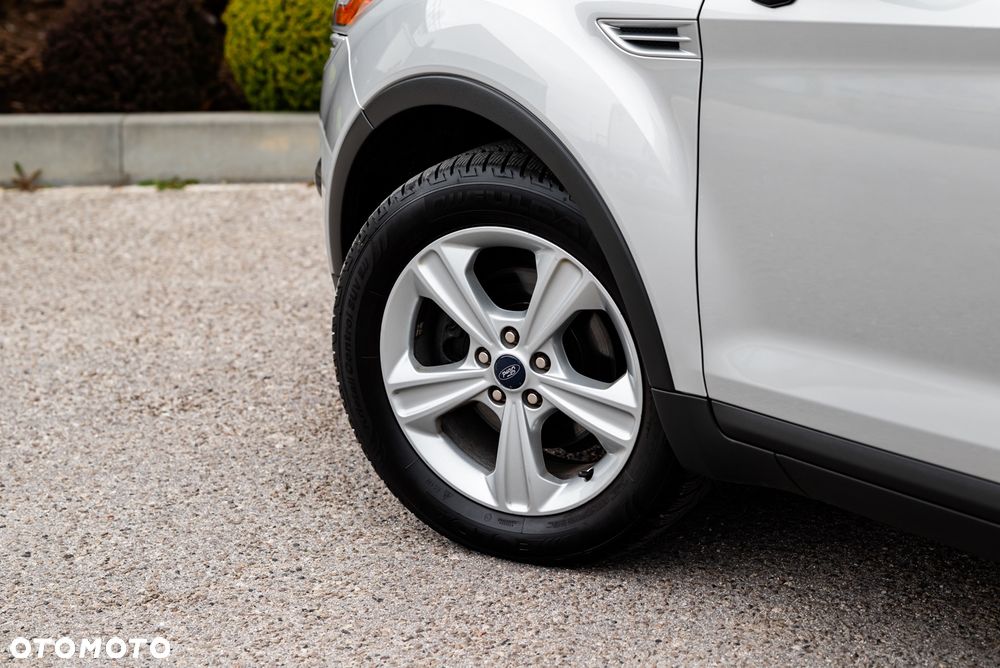 Ford Kuga - 12
