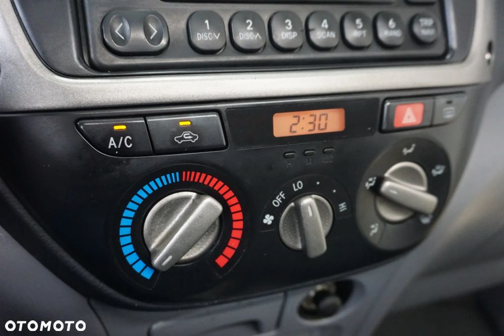 Toyota RAV4 D-4D 4x4 - 33