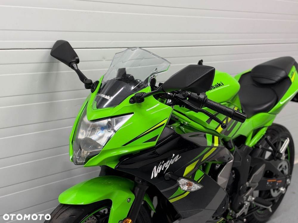 Kawasaki Ninja - 32