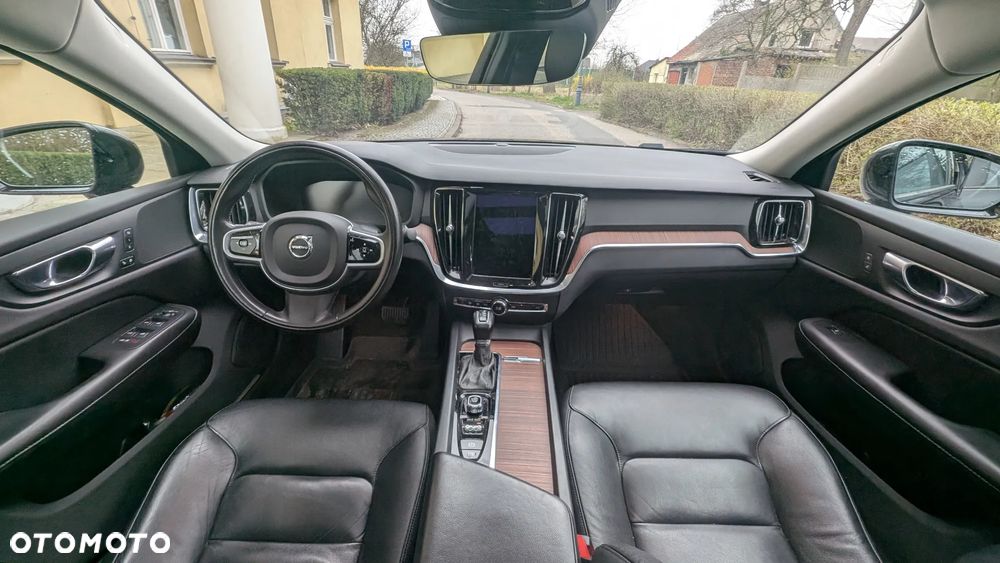 Volvo S60 T5 Momentum Pro - 12