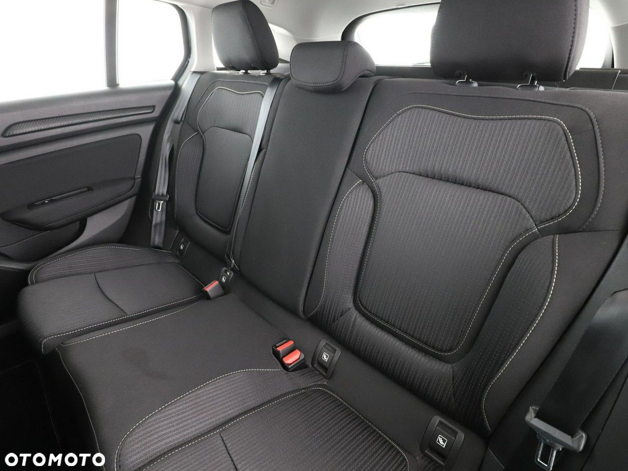 Renault Megane ENERGY TCe 130 EDC BUSINESS - 17
