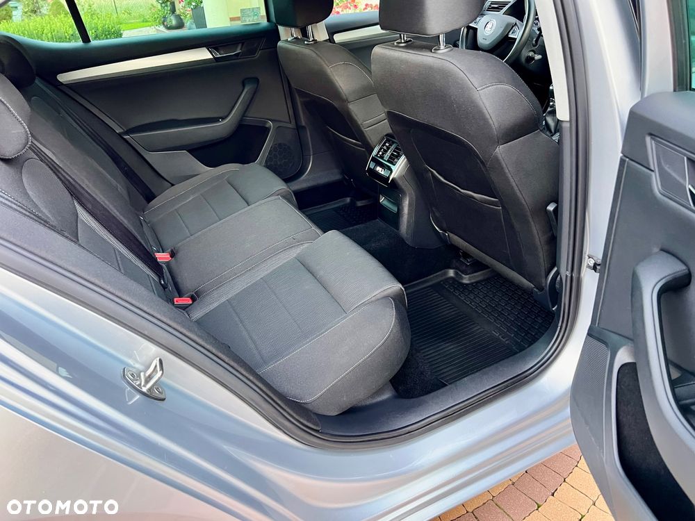 Skoda Superb 2.0 TDI SCR Style - 8