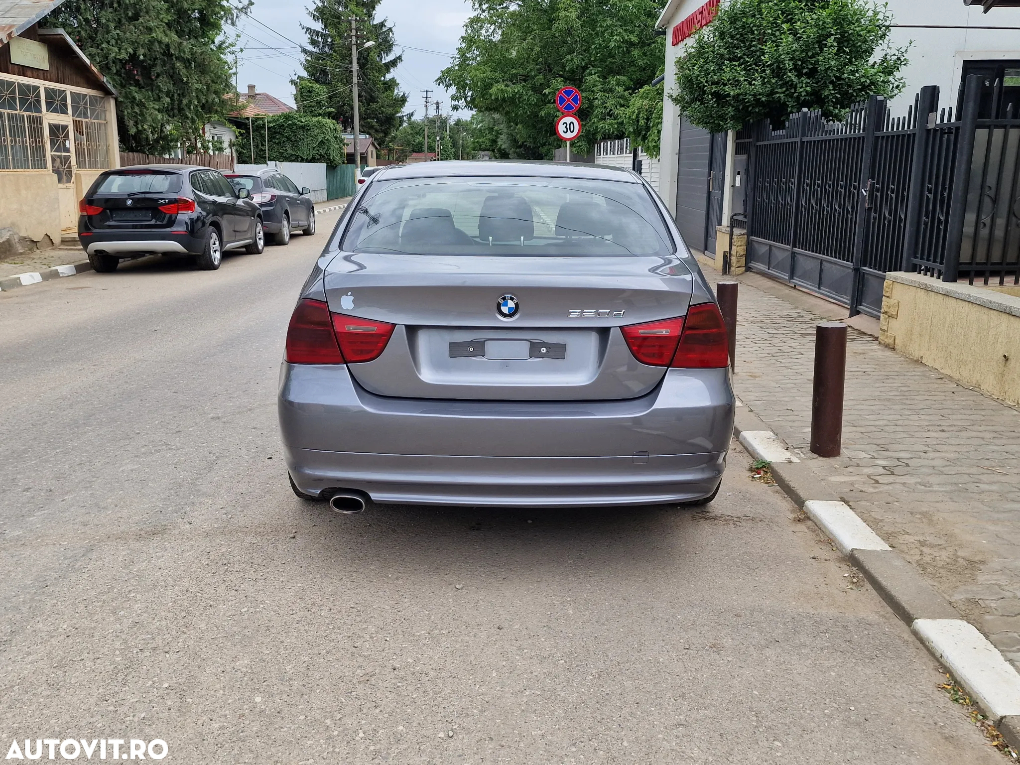 BMW Seria 3 320d - 11