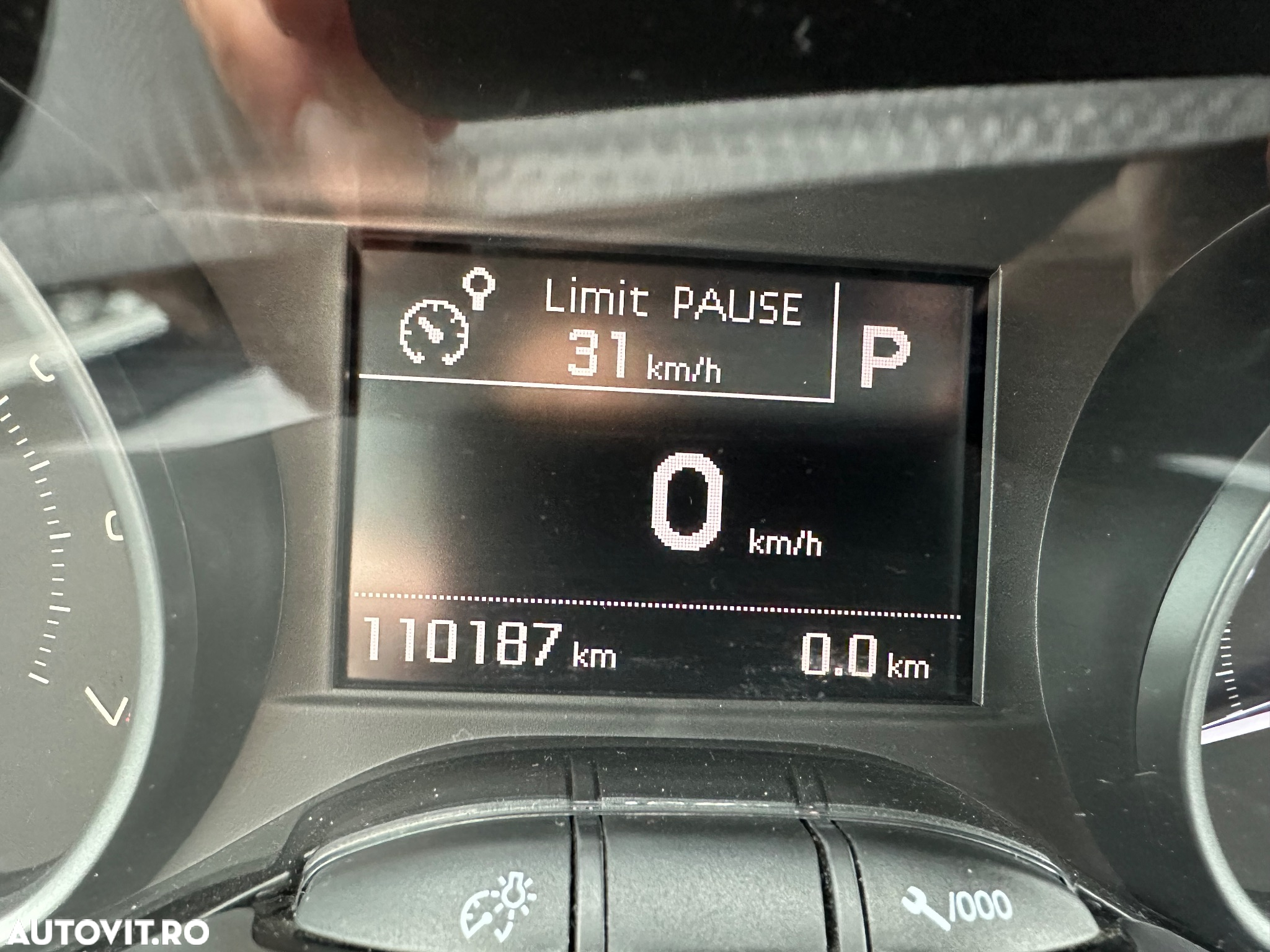 Peugeot 208 - 18
