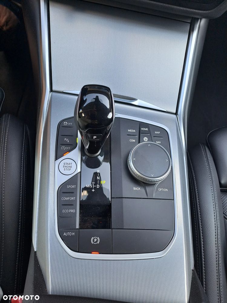BMW Seria 3 318i Luxury Line sport - 9