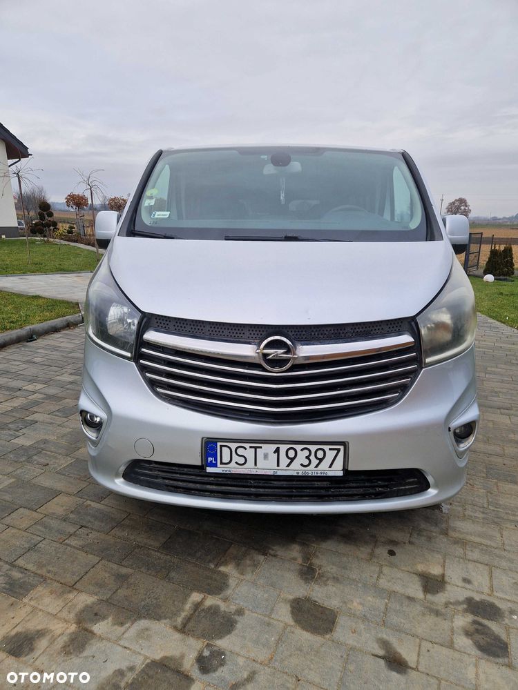 Opel Vivaro - 1