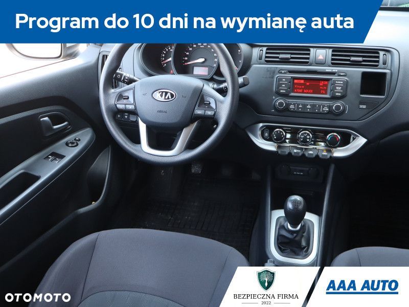 Kia Rio - 9
