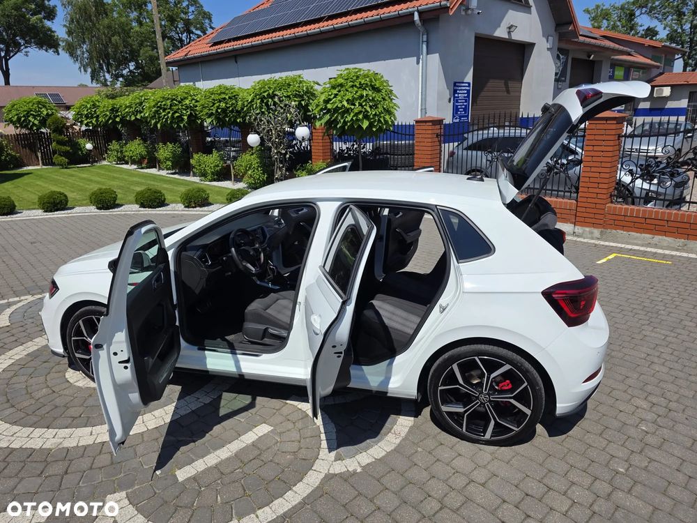 Volkswagen Polo - 12