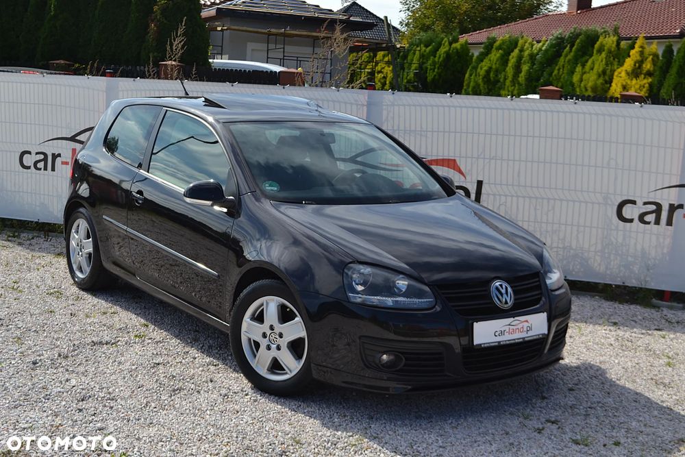 Volkswagen Golf - 1