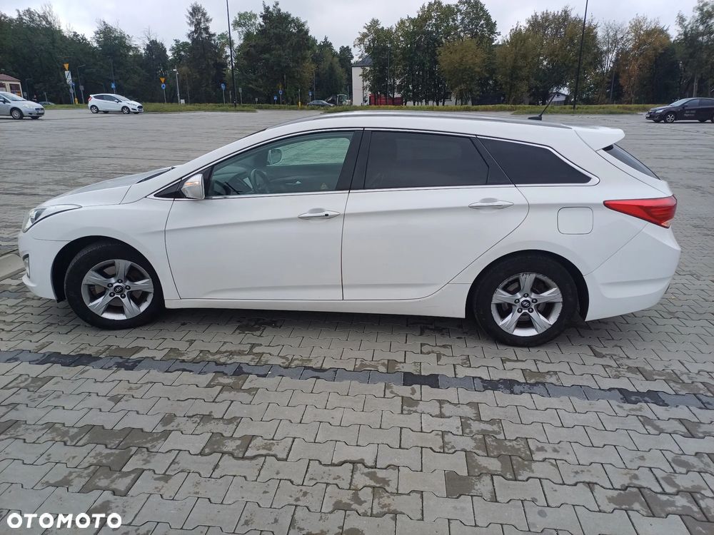 Hyundai i40 Kombi blue 1.6 Family+ - 6