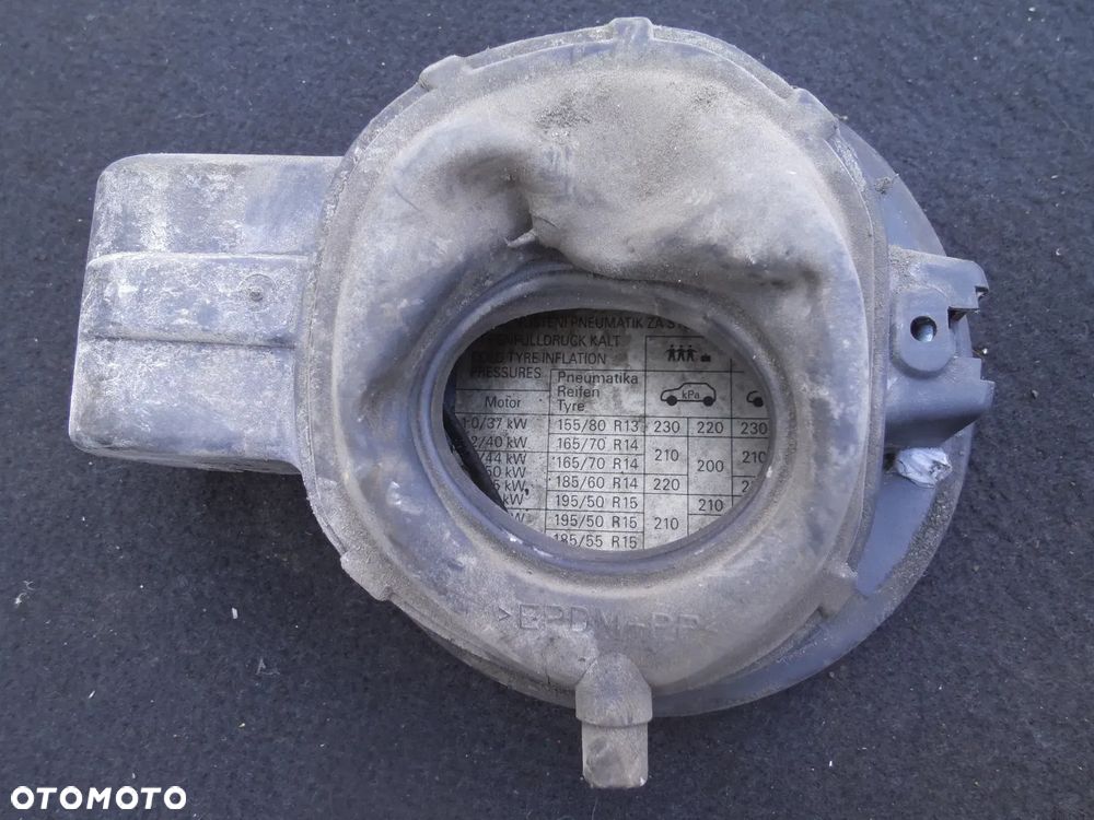 SKODA FABIA I KLAPKA WLEWU PALIWA 039402 039403 6Y6809857 039401 DWIE SZTUKI RÓŻNE KOLORY DO WYBORU - 5
