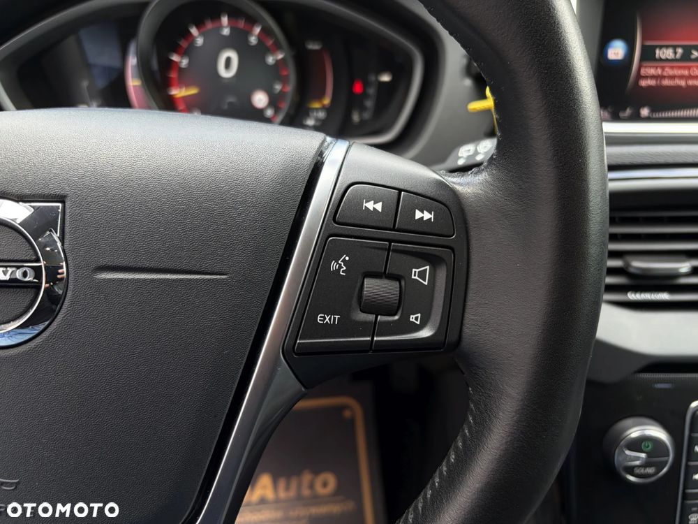 Volvo V40 T3 Drive-E Momentum - 23