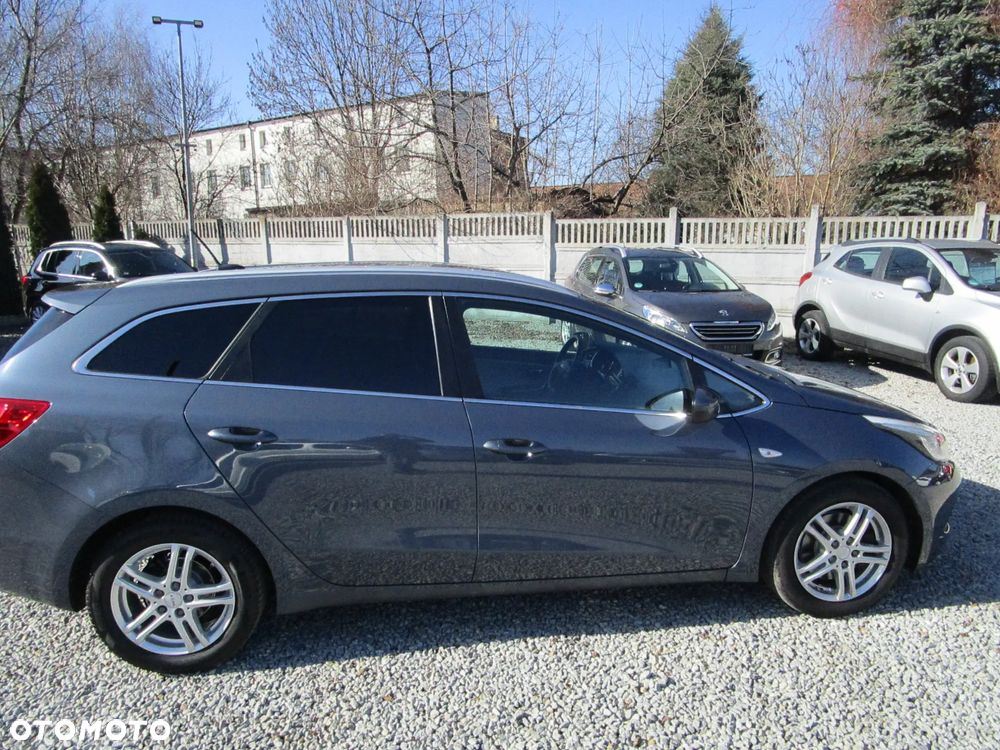 Kia Ceed 1.6 GDI Business Line - 16