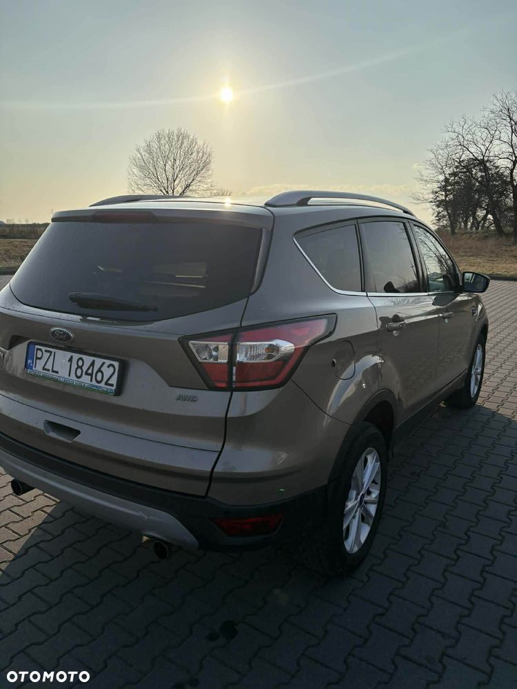 Ford Kuga - 4